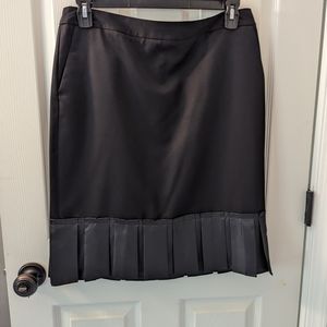 Simply Vera Wang - penciled ruffled pleated satin-trim with side pockets